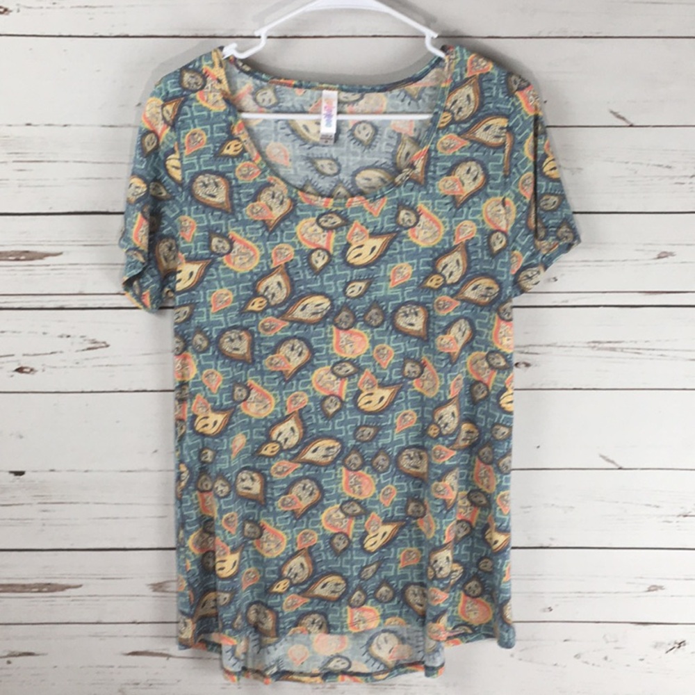 BNWT M LuLaRoe Classic T